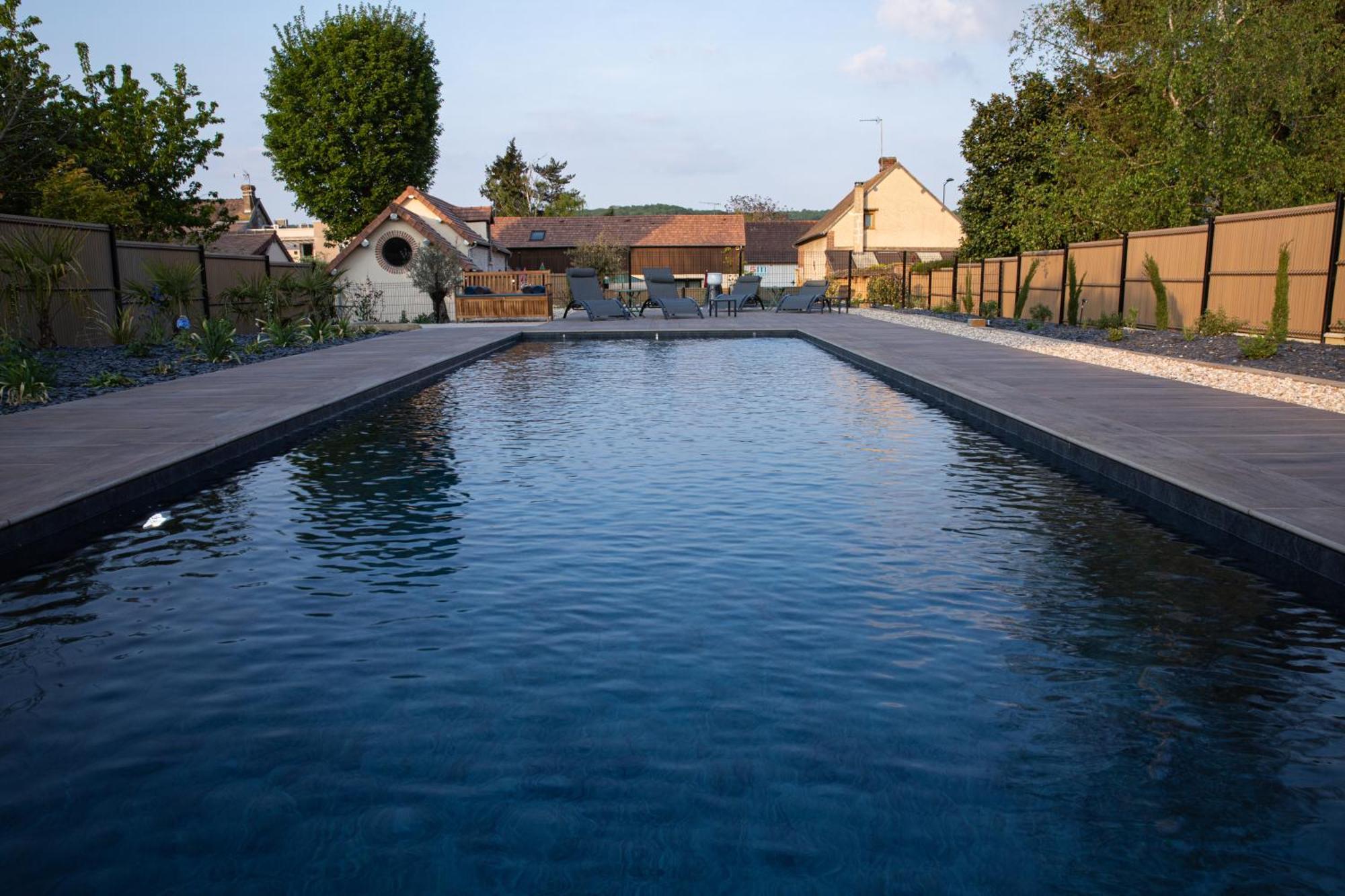L'Hostellerie D'Acquigny Exteriör bild
